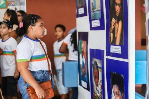 Estudantes realizam exposição fotográfica com reflexões sobre racismo e cultura de paz