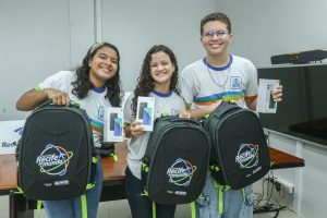 Receita Federal fortalece programa Recife no Mundo com doação de equipamentos