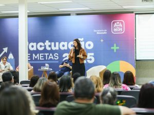 Secretaria de Educação do Recife realiza Pactuação de Metas 2025 com gestores escolares