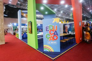 Secretaria de Educação do Recife leva programação cultural e pedagógica à Bienal Internacional do Livro de Pernambuco