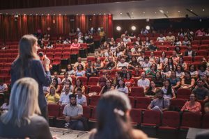 Recife realiza encontro com intercambistas da terceira edição do Programa Recife no Mundo