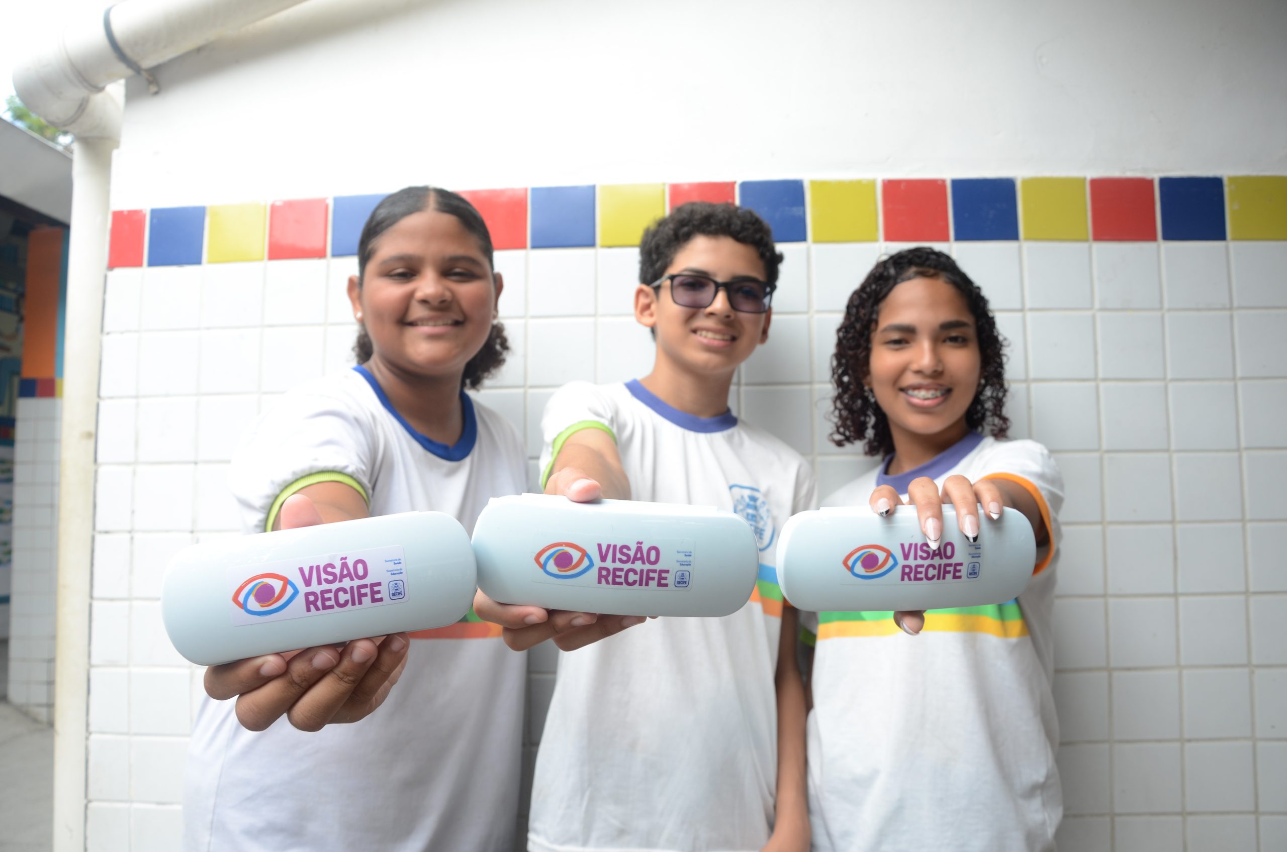 Visão Recife entrega óculos e amplia cuidado com a saúde visual de estudantes da Rede Municipal do Recife